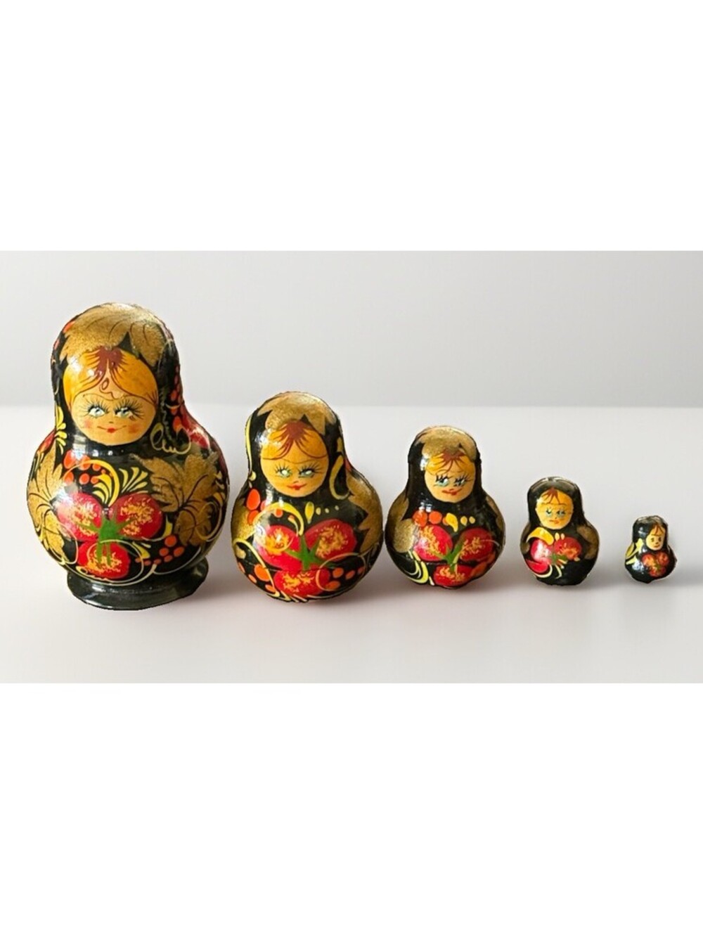 Vintage Mini Russian Matryoshka Nesting Dolls 5 Pc Hand Painted Folk Art